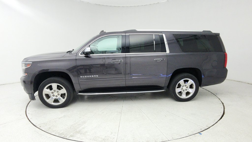 Used 2018 Chevrolet Suburban Premier RWD image 4