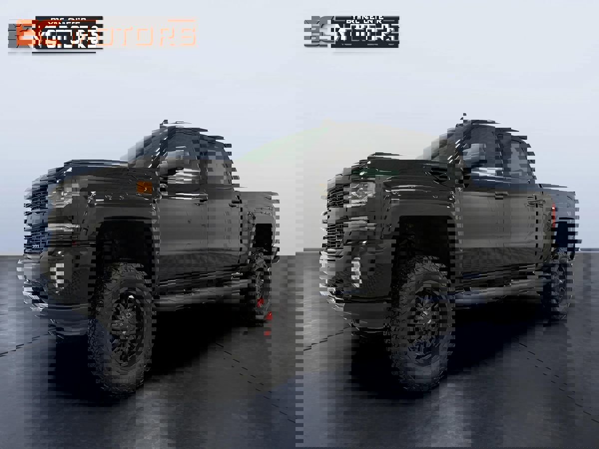 Used 2017 Chevrolet Silverado 1500 LTZ Z71 w/ LTZ Plus Package image 2