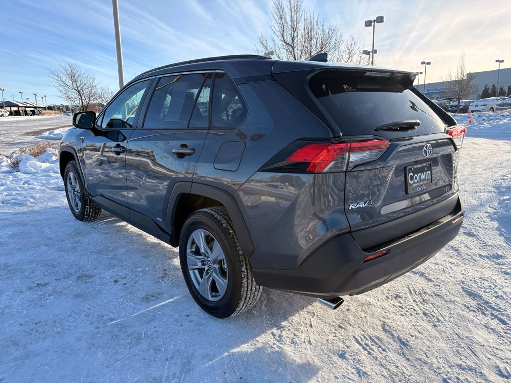 Used 2025 Toyota RAV4 XLE image 5