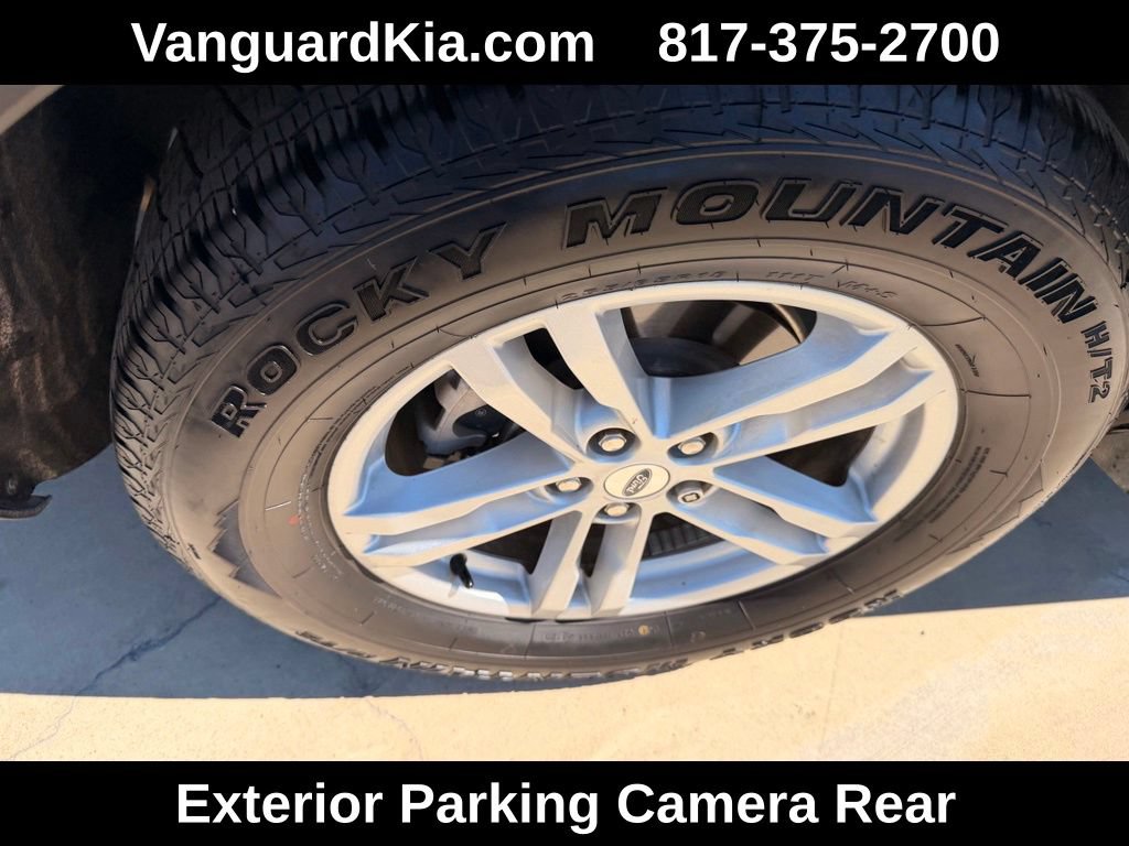 Used 2023 Ford Explorer XLT RWD image 10