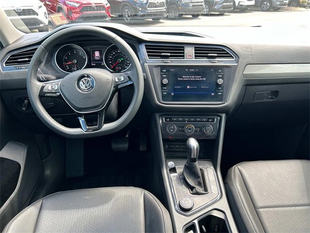 Used 2020 Volkswagen Tiguan SE w/ Panoramic Sunroof Package image 15