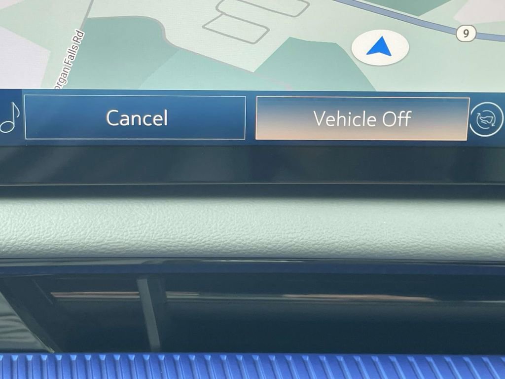 New 2025 Cadillac Optiq Sport 1 w/ LPO, ONYX Package image 30