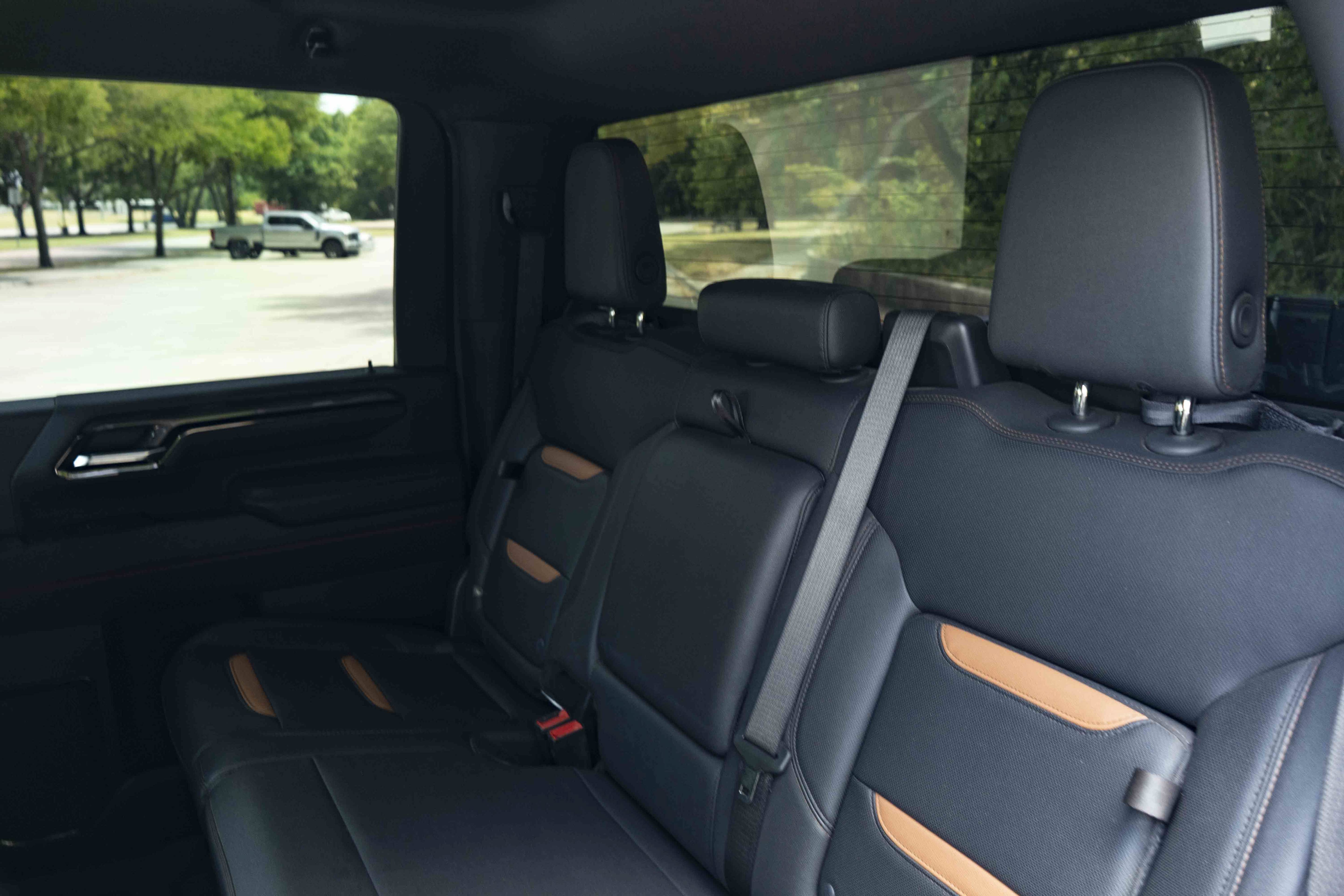 Used 2025 GMC Sierra 2500 AT4 AWD/4WD image 18