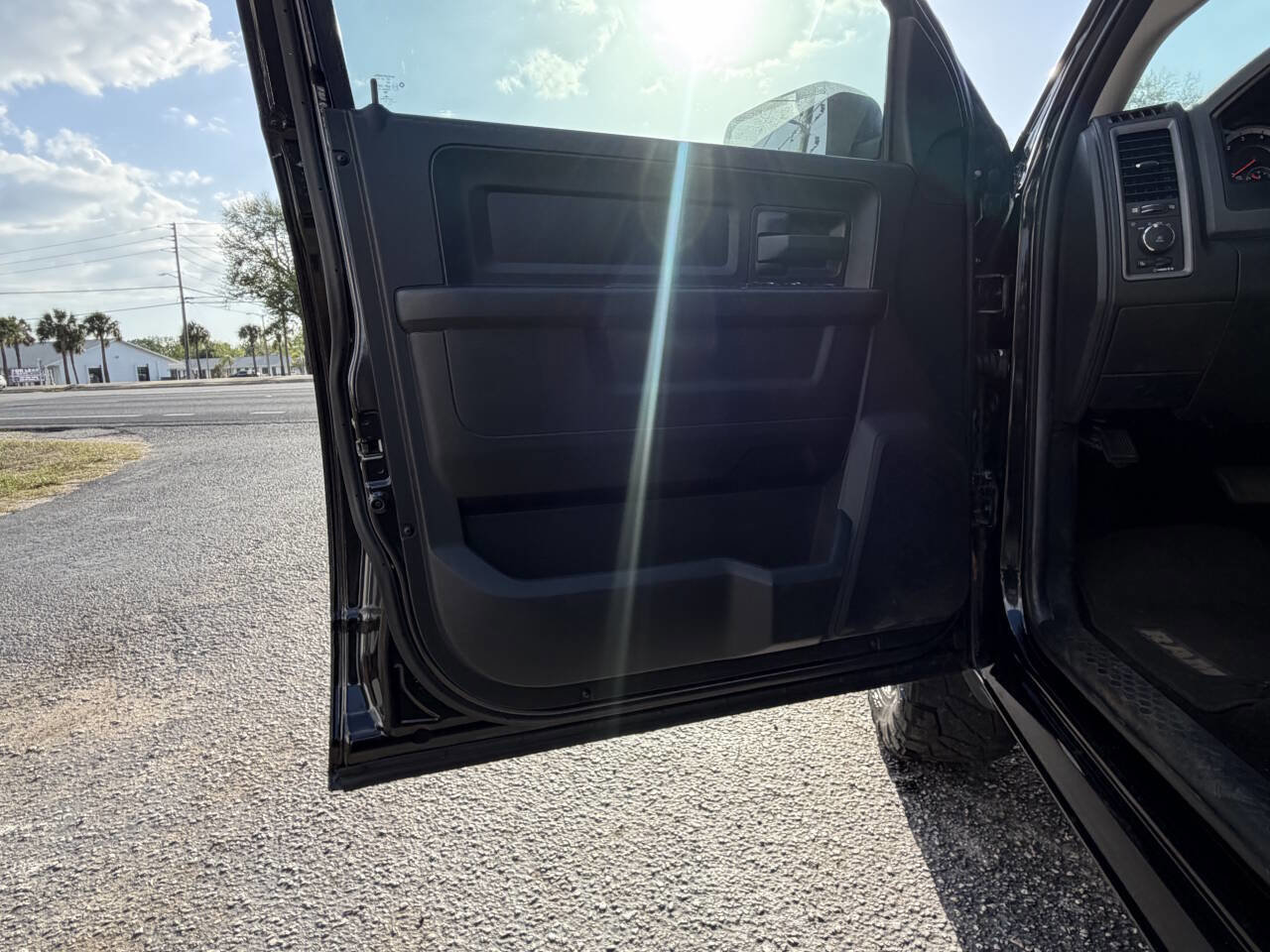 Used 2017 RAM 1500 Express w/ Express Value Package image 17