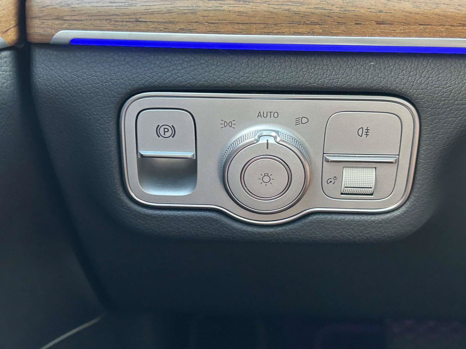 Certified 2025 Mercedes-Benz GLE 350 4MATIC image 23