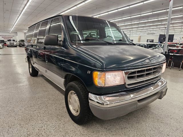 Used 2000 Ford E-150 and Econoline 150 Wagon image 3