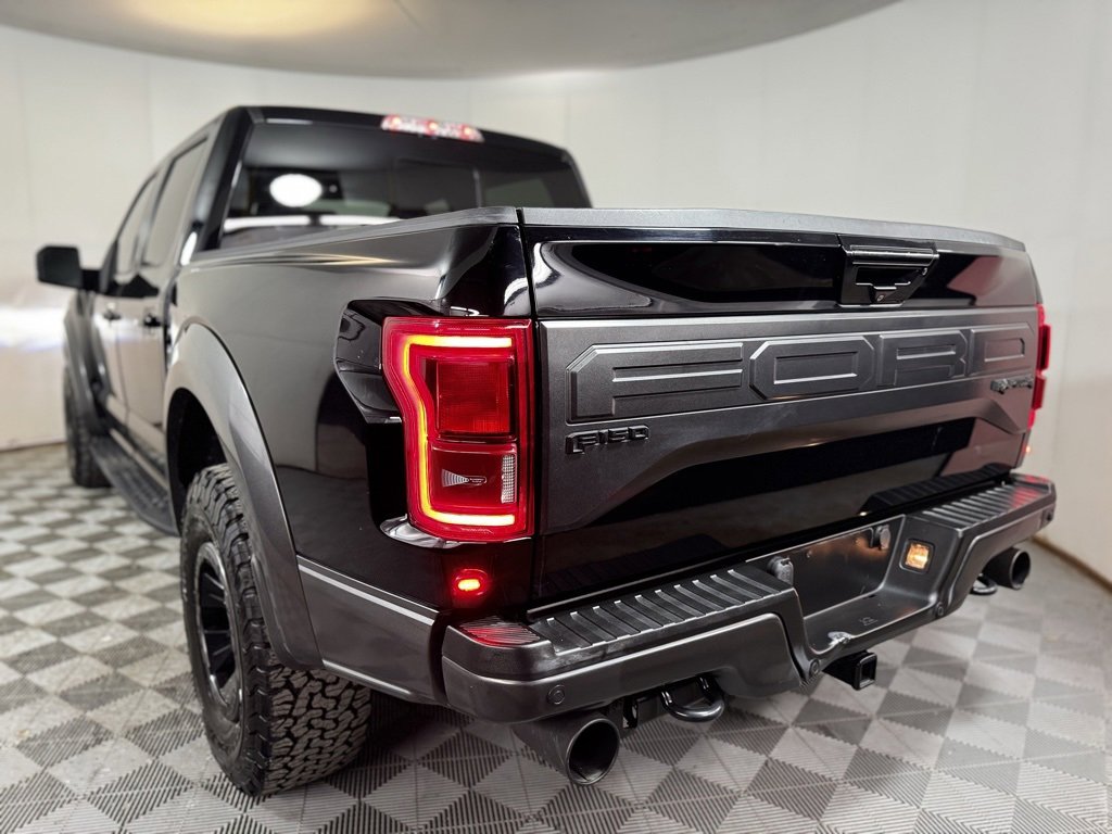 Used 2018 Ford F150 Raptor w/ Equipment Group 802A Luxury image 4