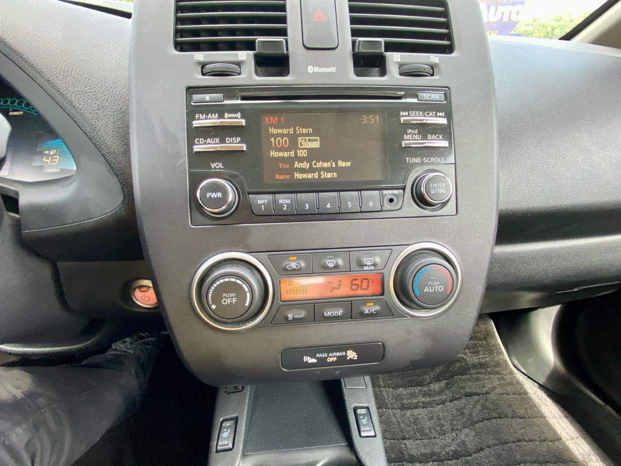 Used 2015 Nissan Leaf S w/ Charge Package FWD image 19