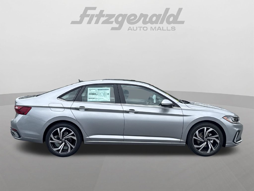 New 2027 Volkswagen Jetta SEL FWD image 4