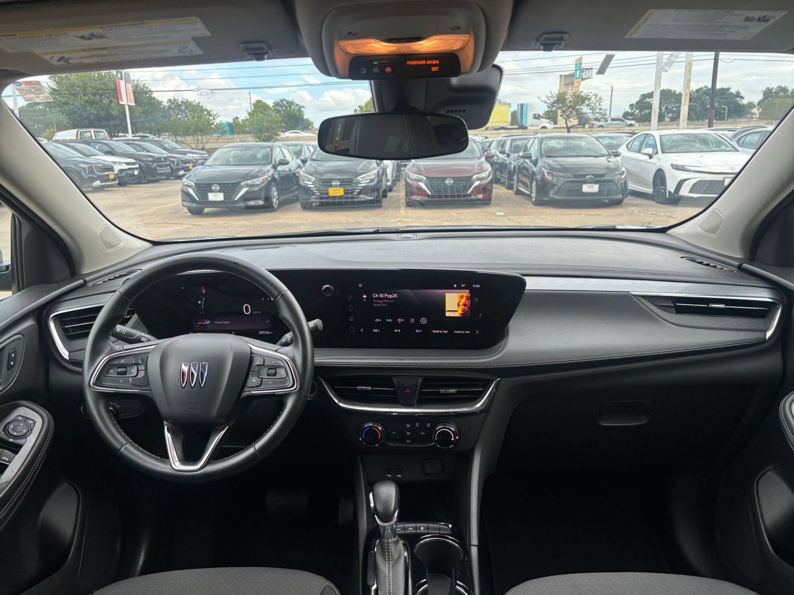 Used 2025 Buick Encore GX Preferred AWD/4WD image 31