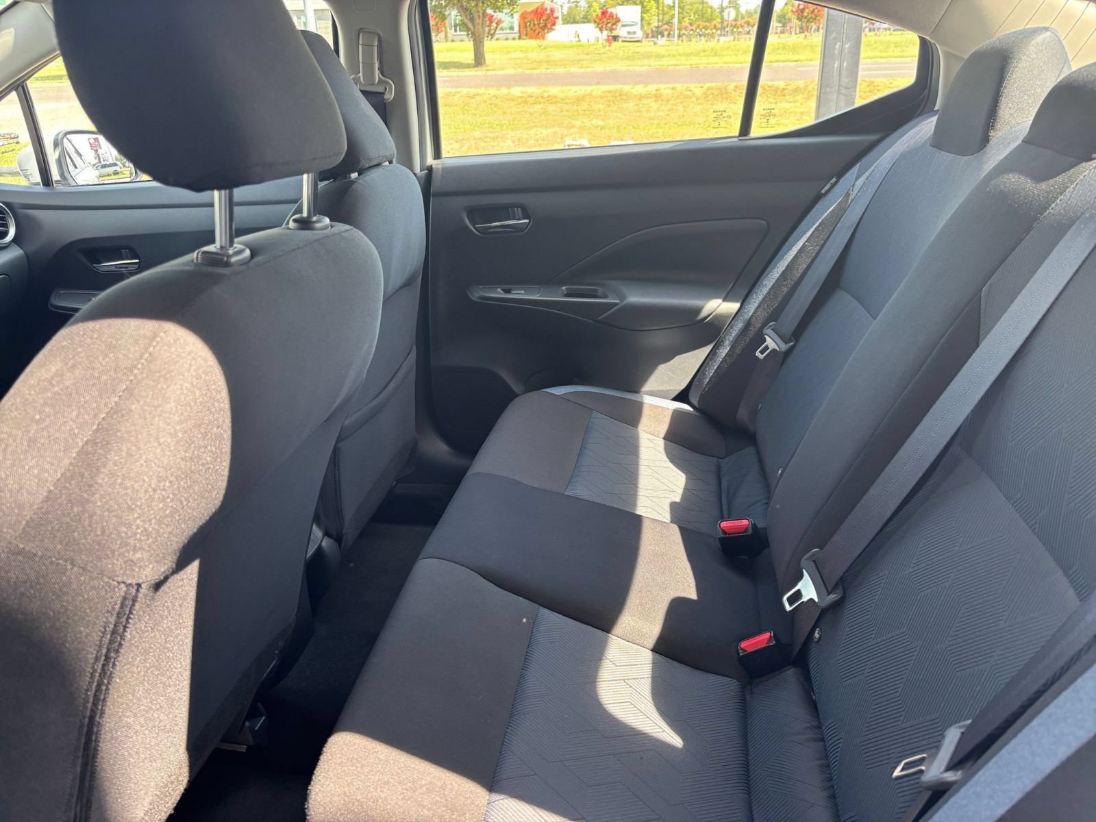 Used 2025 Nissan Versa SV FWD image 23