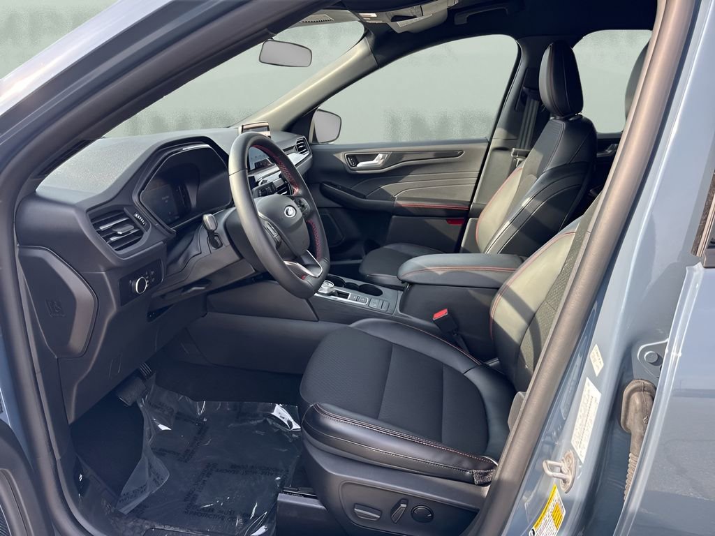 Used 2025 Ford Escape ST-Line AWD/4WD image 9
