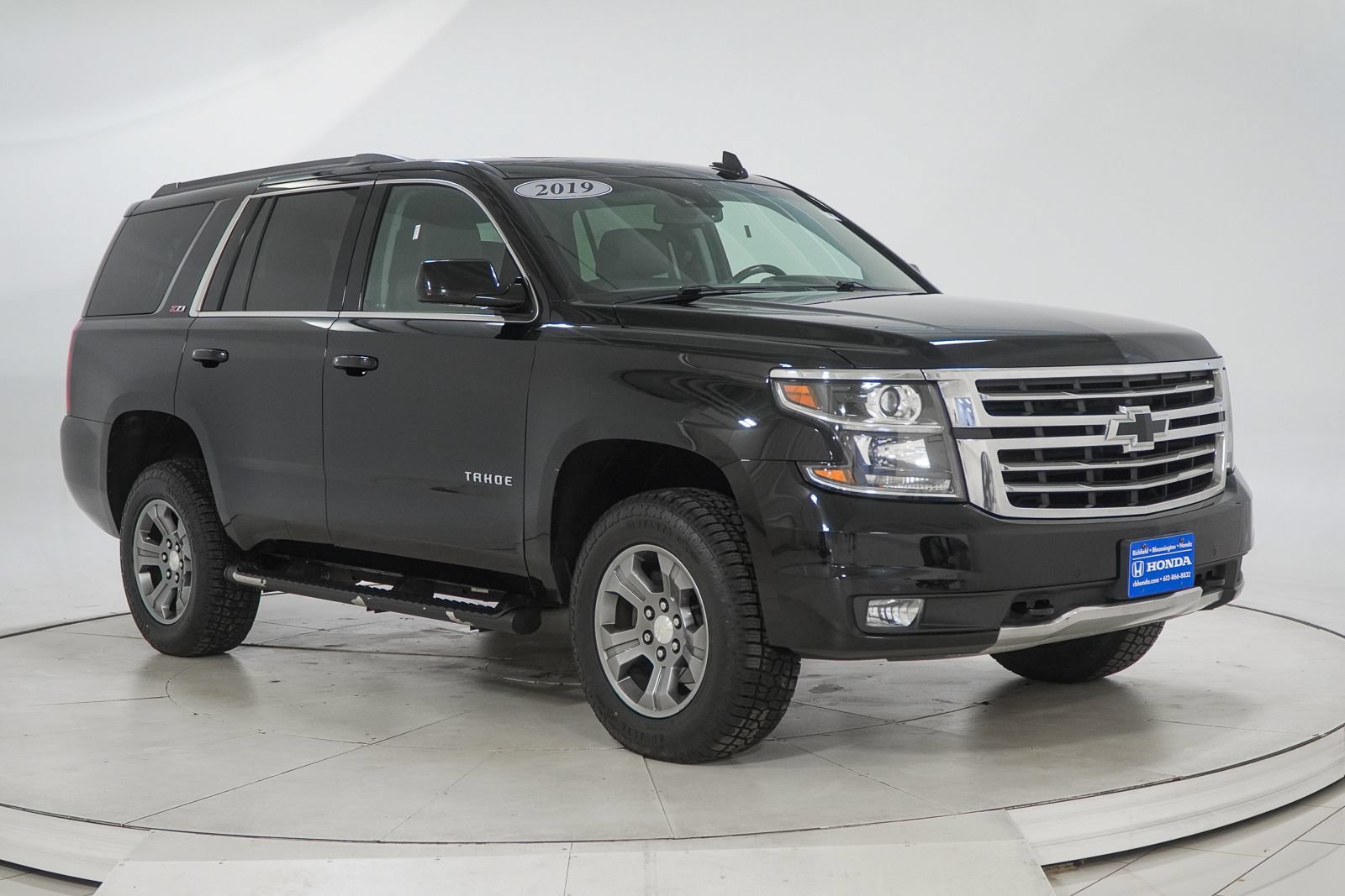 Used 2019 Chevrolet Tahoe LT w/ Luxury Package AWD/4WD image 15