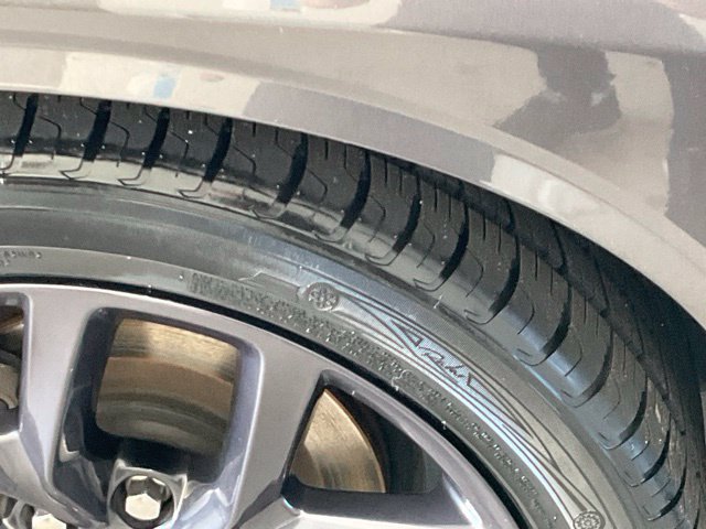 Used 2019 Dodge Challenger SXT w/ Blacktop Package RWD image 26
