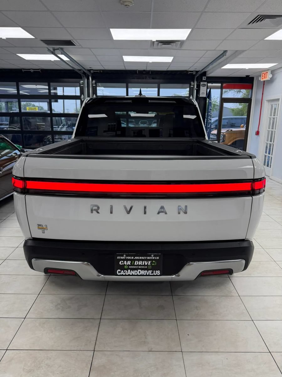 Used 2022 Rivian R1T Adventure AWD/4WD image 5