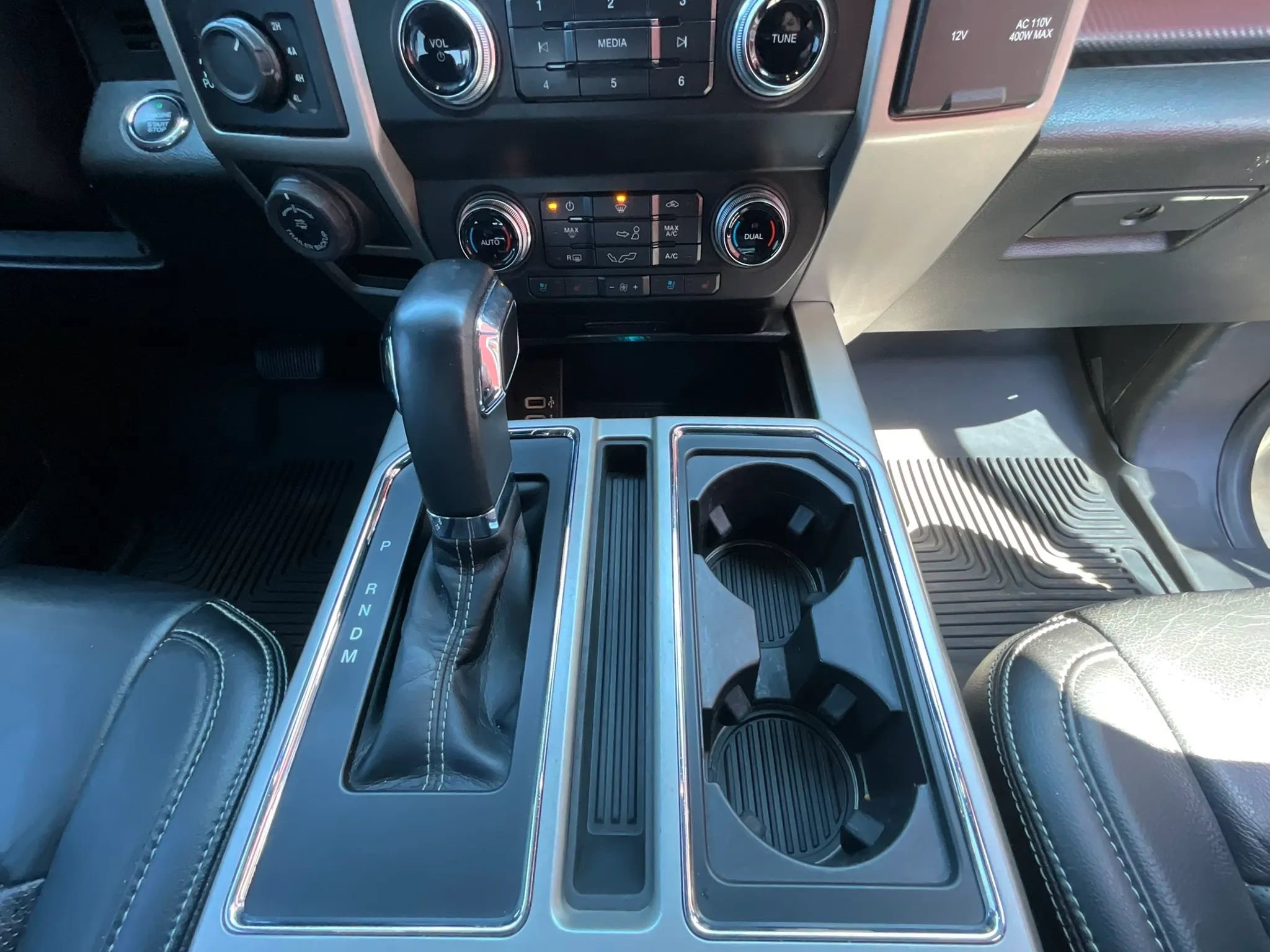 Used 2019 Ford F150 Lariat w/ Equipment Group 502A Luxury AWD/4WD image 33