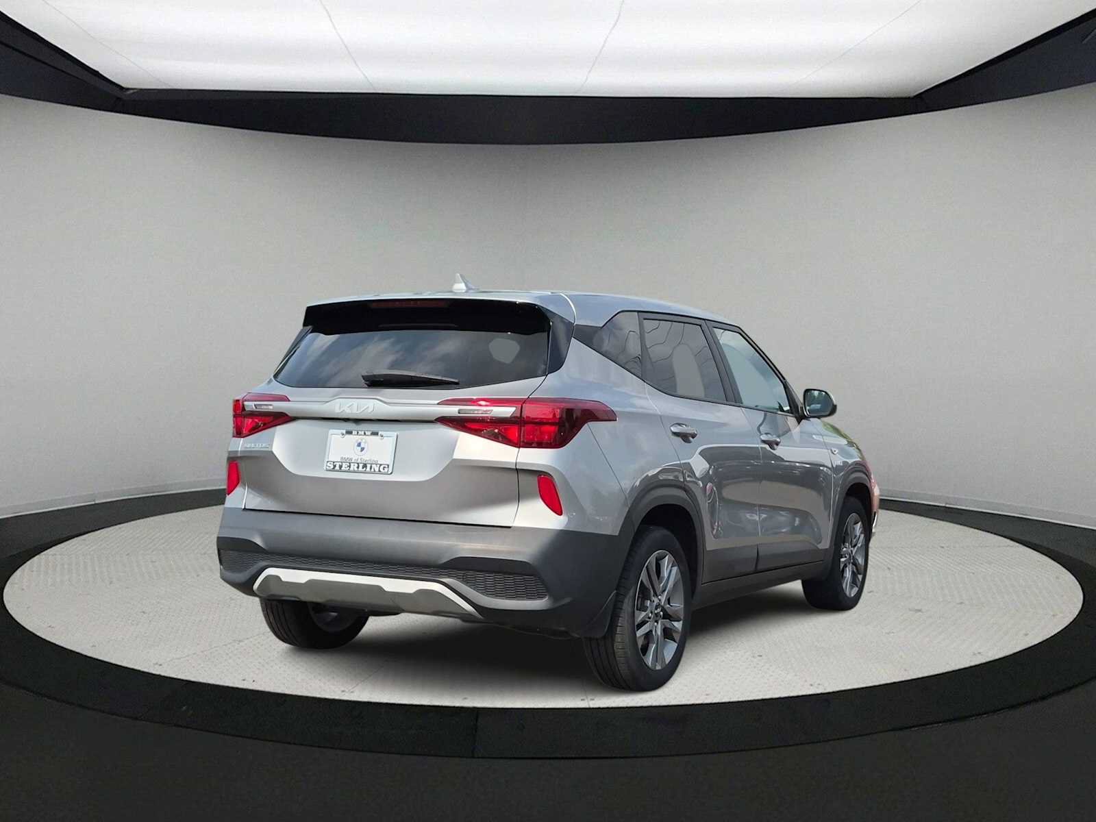 Used 2023 Kia Seltos LX AWD/4WD image 8