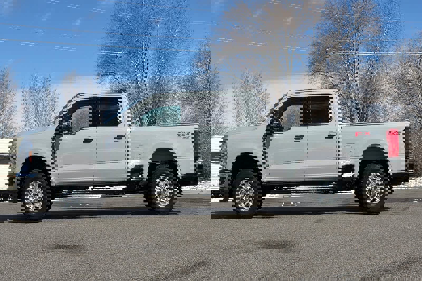 Certified 2025 Ford F250 XLT w/ FX4 Off-Road Package image 5