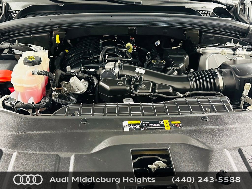 Used 2023 Jeep Grand Cherokee L Limited w/ Trailer Tow Group (B) AWD/4WD image 31