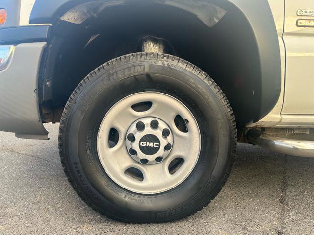 Used 2006 GMC Sierra 2500 W/T w/ Heavy-Duty Power Package image 21