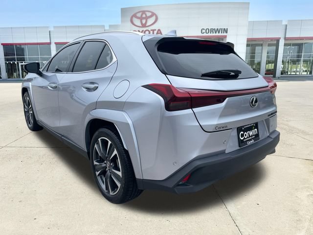 Used 2026 Lexus UX 300h AWD w/ Accessory Package (2T) image 5