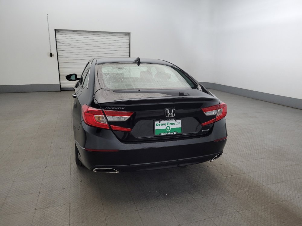 Used 2018 Honda Accord Touring image 6