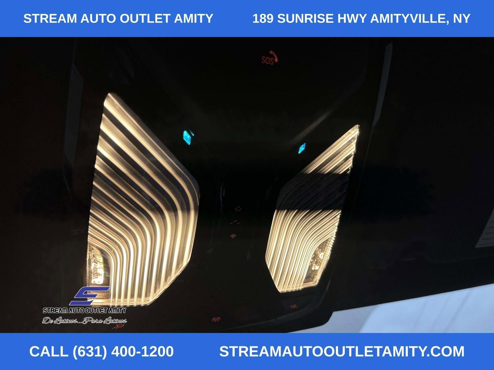 Used 2024 BMW 330i xDrive Sedan w/ Premium Package image 34