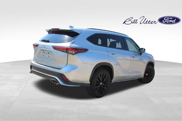 Used 2025 Toyota Highlander XSE AWD/4WD image 5