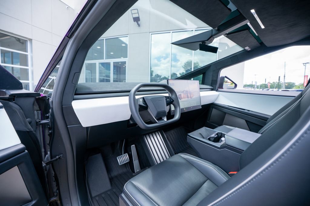 Used 2024 Tesla Cybertruck Cyberbeast AWD/4WD image 29