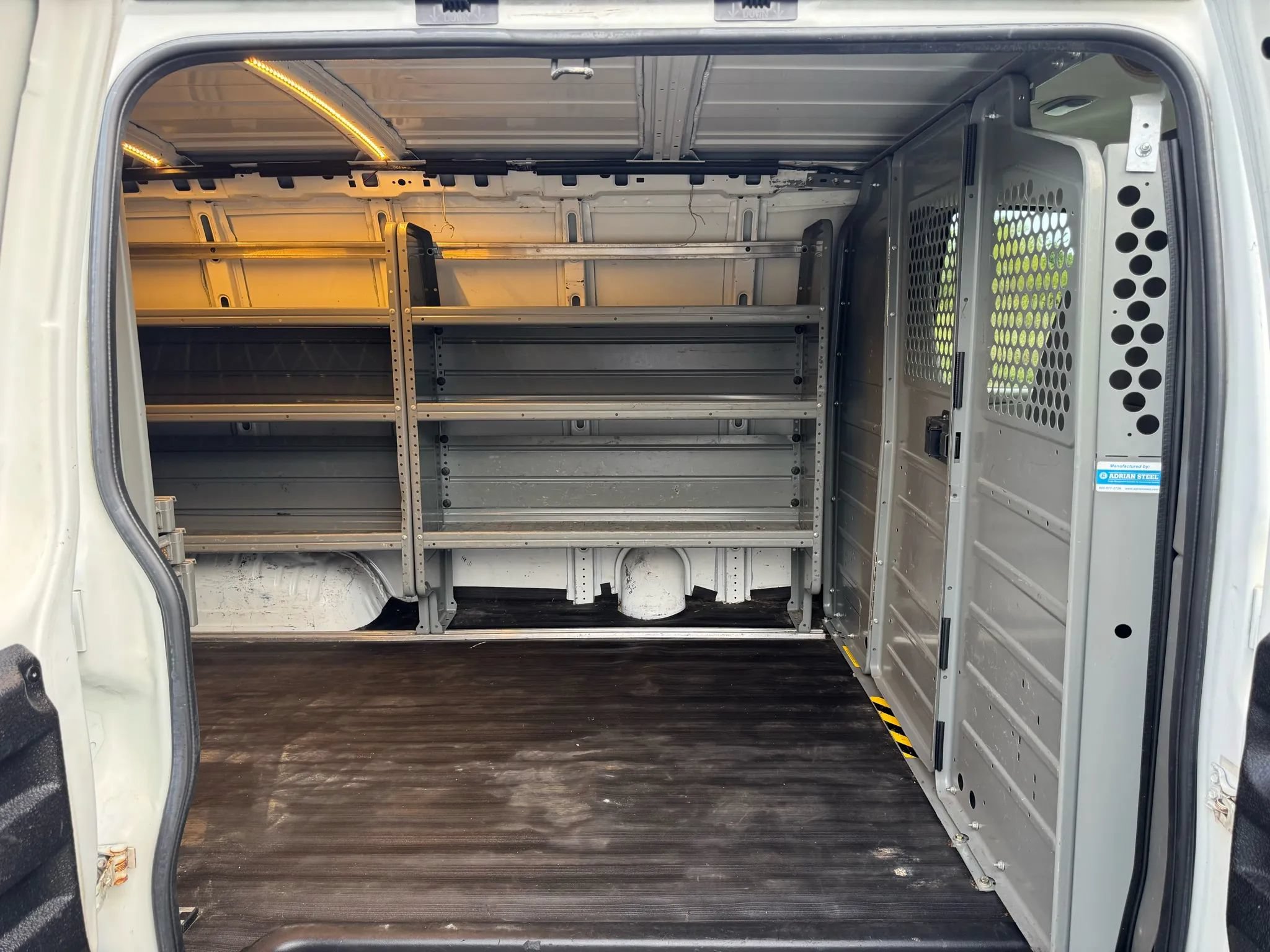 Used 2012 Chevrolet Express 2500 RWD image 14