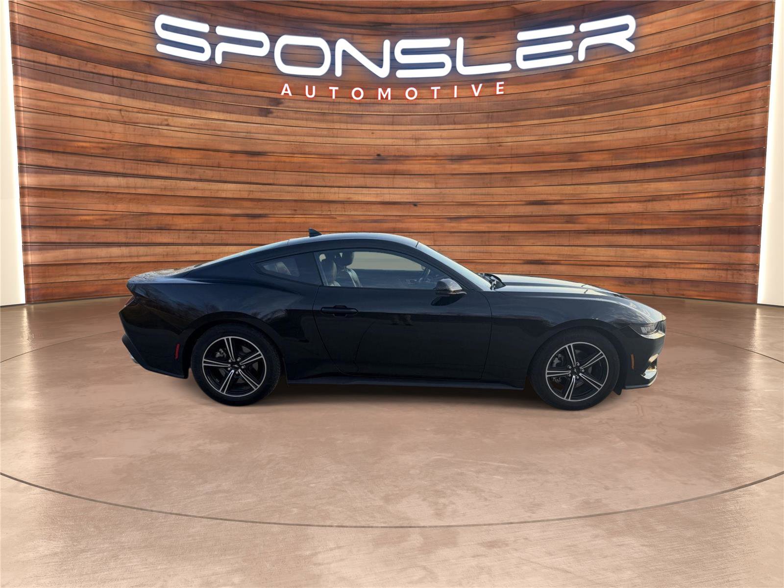 Used 2025 Ford Mustang Premium image 7