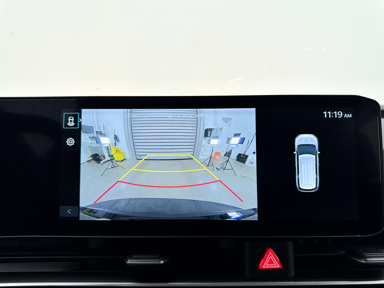 Used 2025 Kia Carnival EX image 11