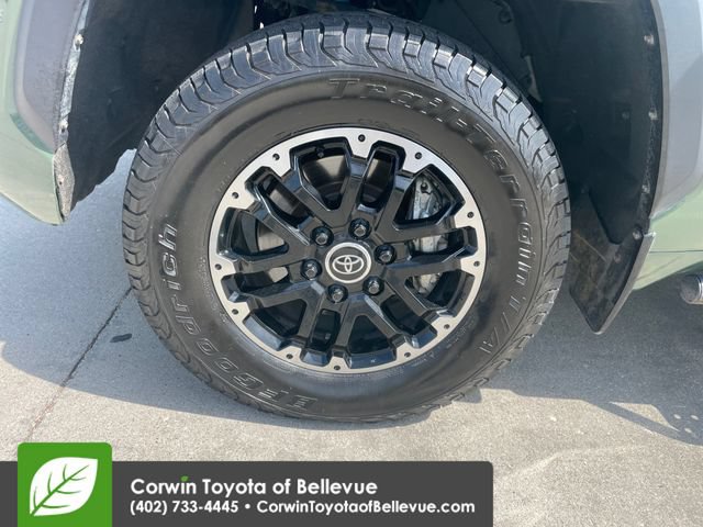 Used 2022 Toyota Tundra SR5 w/ TRD Off-Road Package AWD/4WD image 38