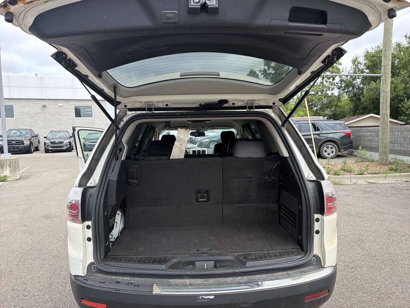 Used 2009 GMC Acadia SLT AWD/4WD image 29