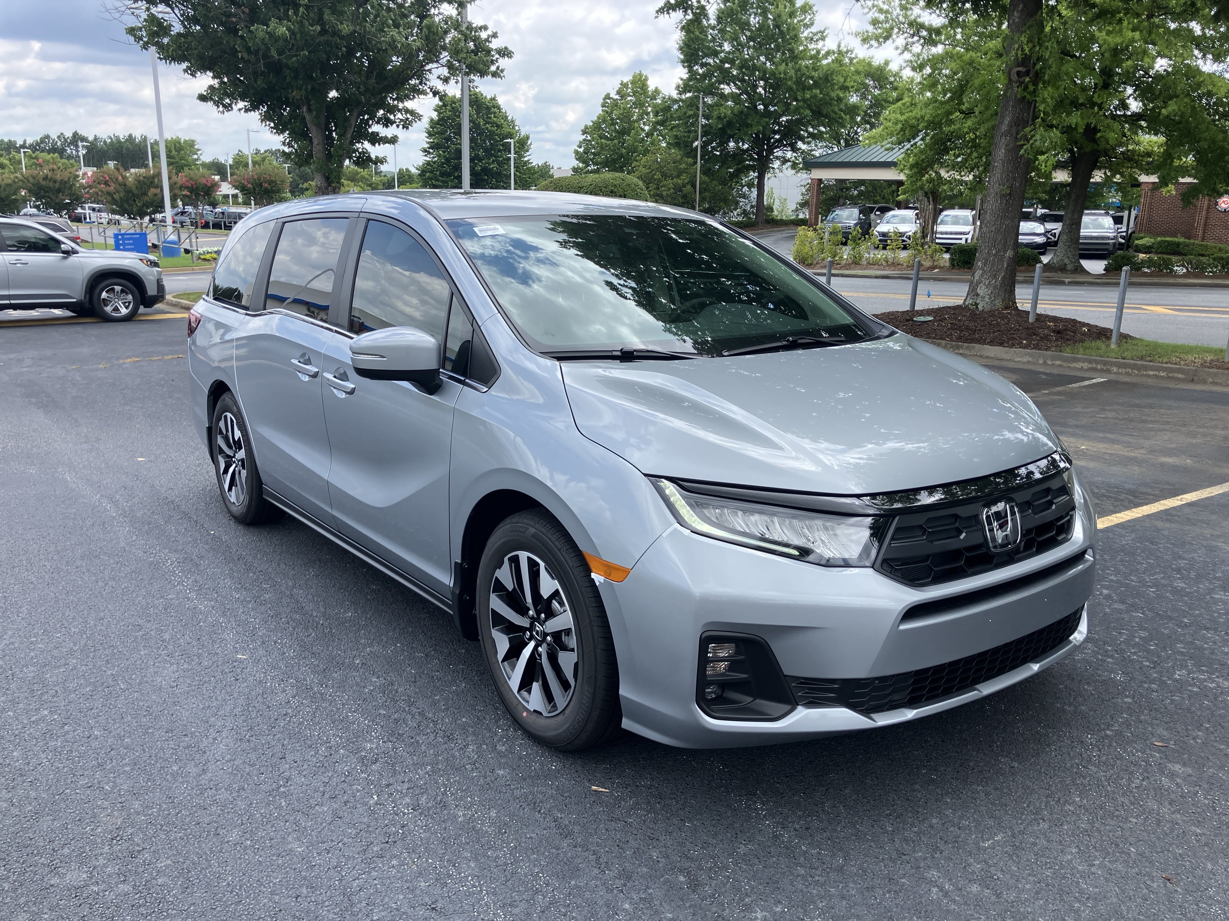 New 2026 Honda Odyssey EX-L image 2