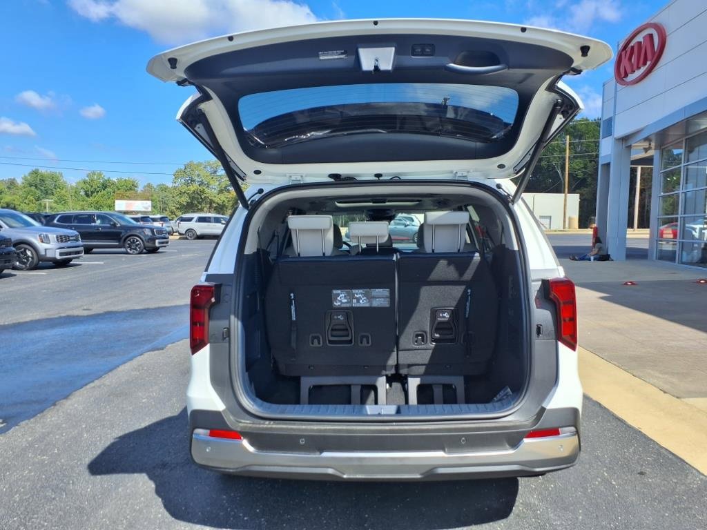 New 2026 Kia Carnival SX image 8