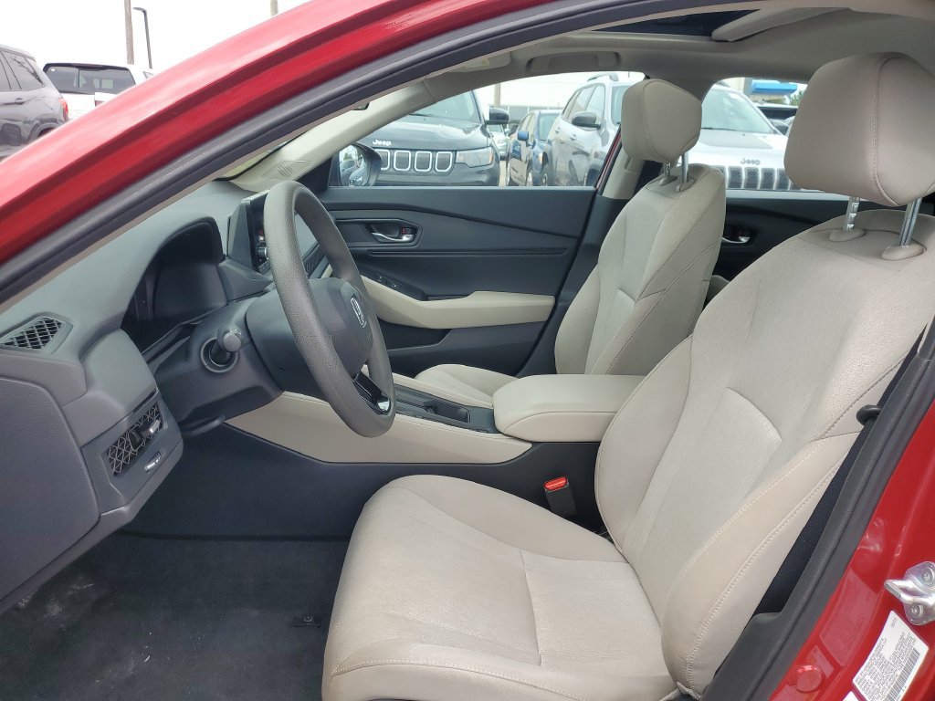 Certified 2023 Honda Accord EX image 8