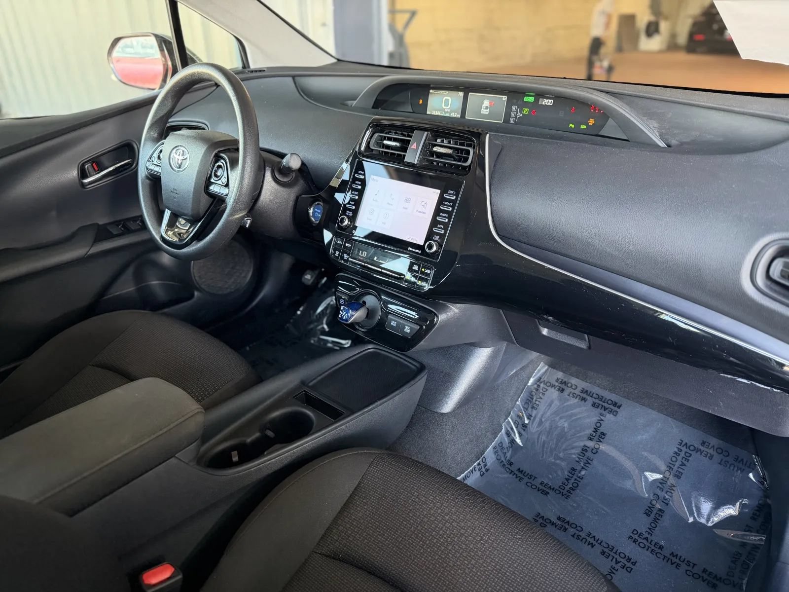 Used 2021 Toyota Prius LE AWD/4WD image 43