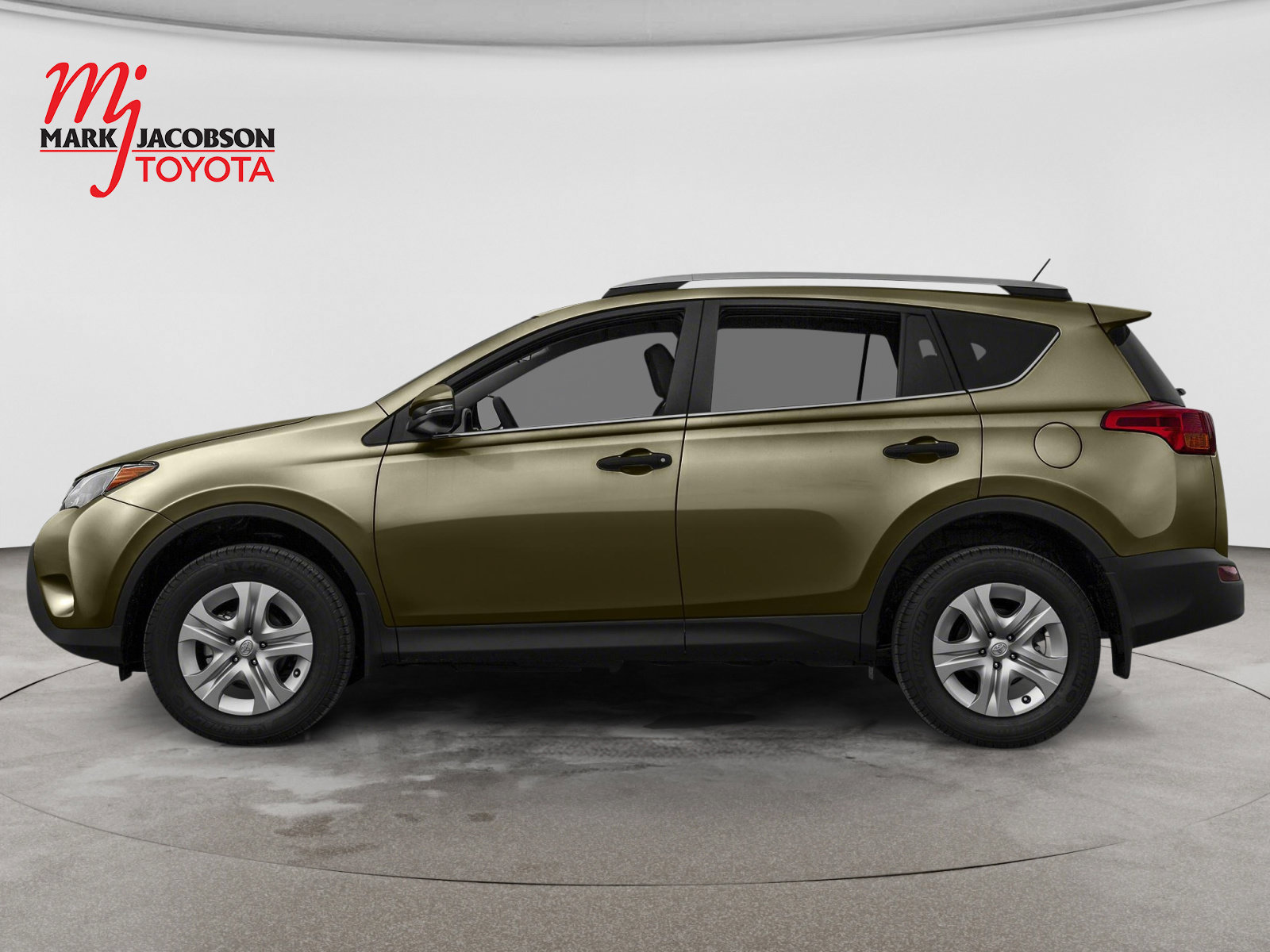 Used 2015 Toyota RAV4 LE FWD image 4