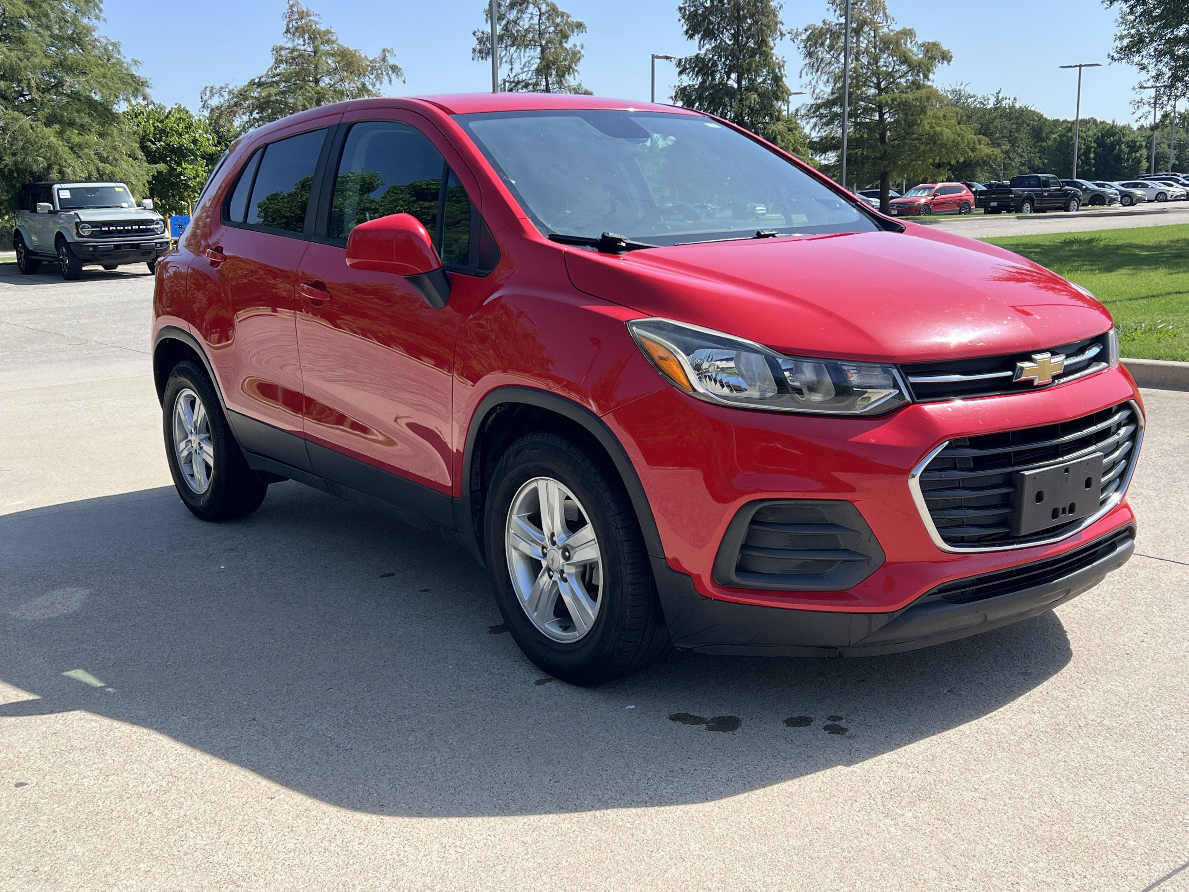 Used 2020 Chevrolet Trax LS w/ Tint and Cruise Package FWD image 2