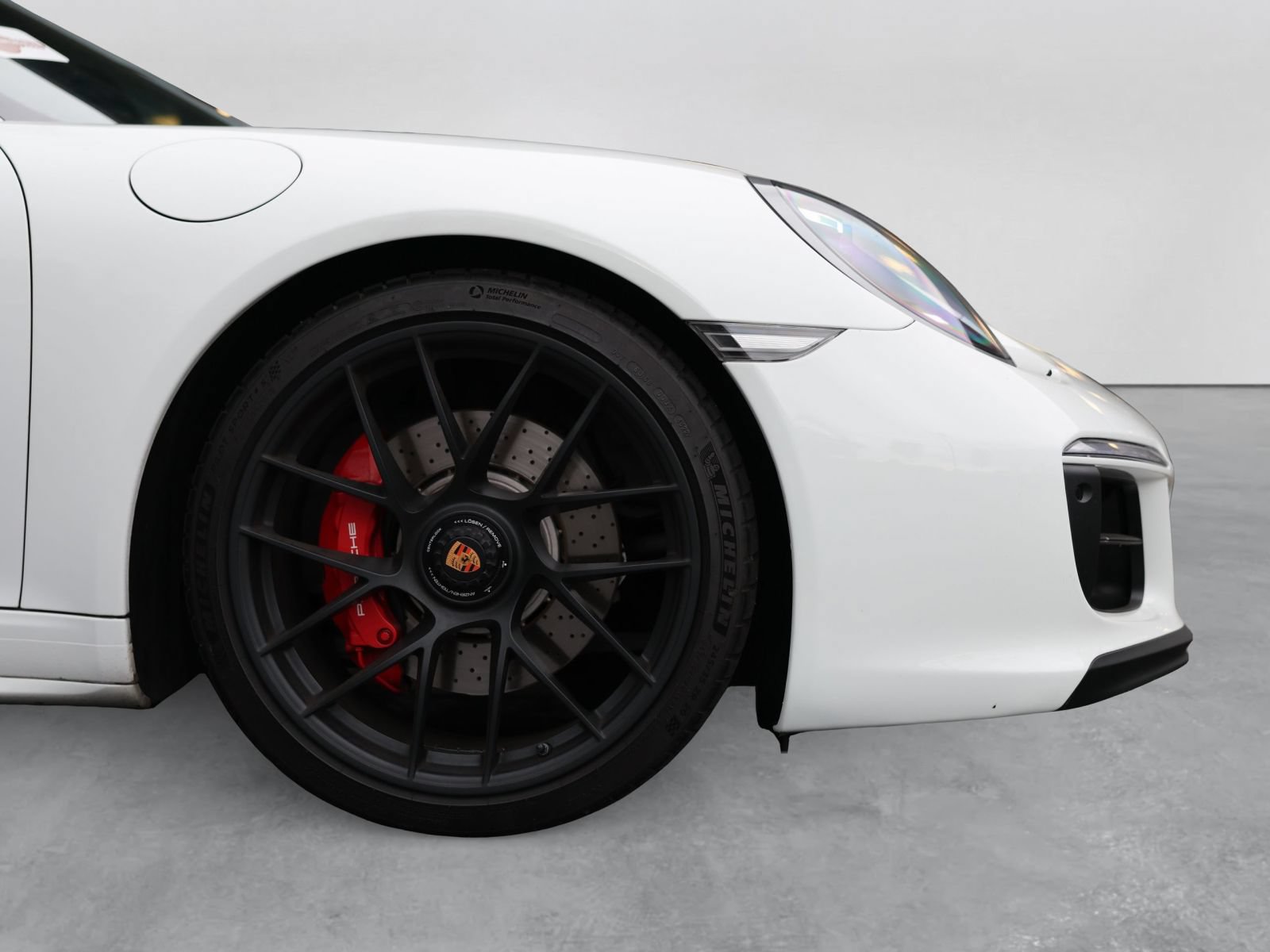 Used 2018 Porsche 911 Targa 4 GTS AWD/4WD image 18