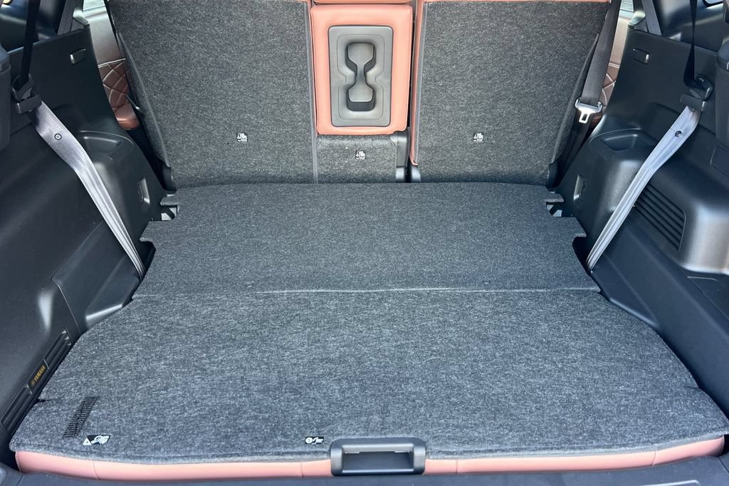 New 2026 Mitsubishi Outlander SEL FWD image 17
