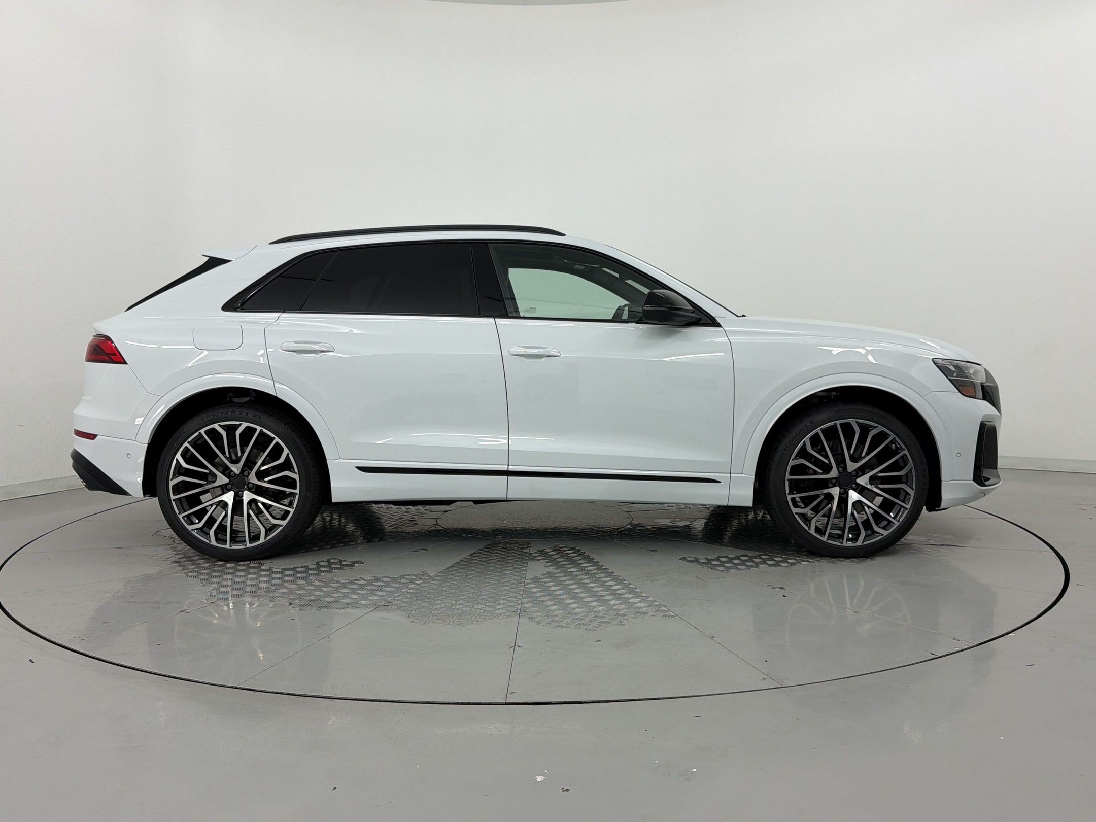 New 2026 Audi SQ8 Prestige AWD/4WD image 8