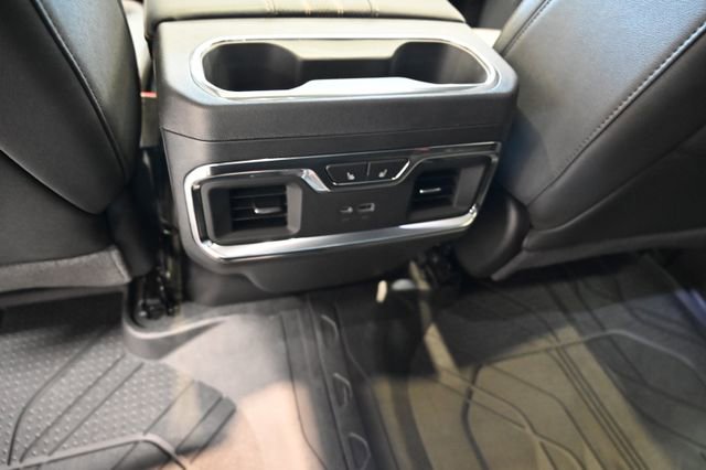 New 2026 Chevrolet Silverado 1500 High Country AWD/4WD image 32