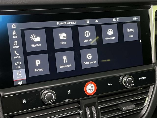 Certified 2025 Porsche Macan AWD/4WD image 31
