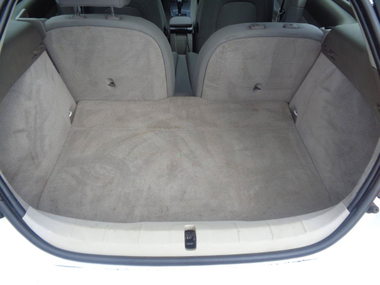 Used 2009 Volvo C30 FWD image 30