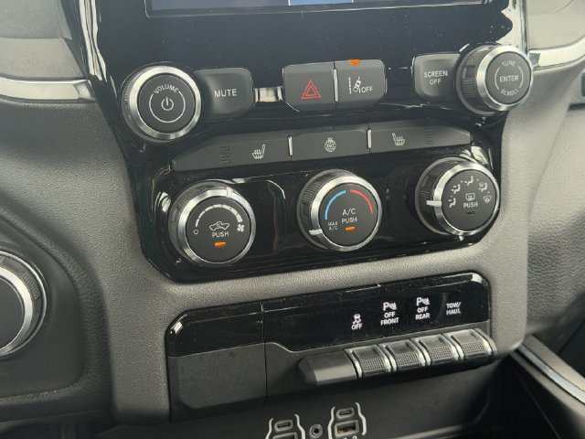 Used 2025 RAM 1500 Big Horn AWD/4WD image 32