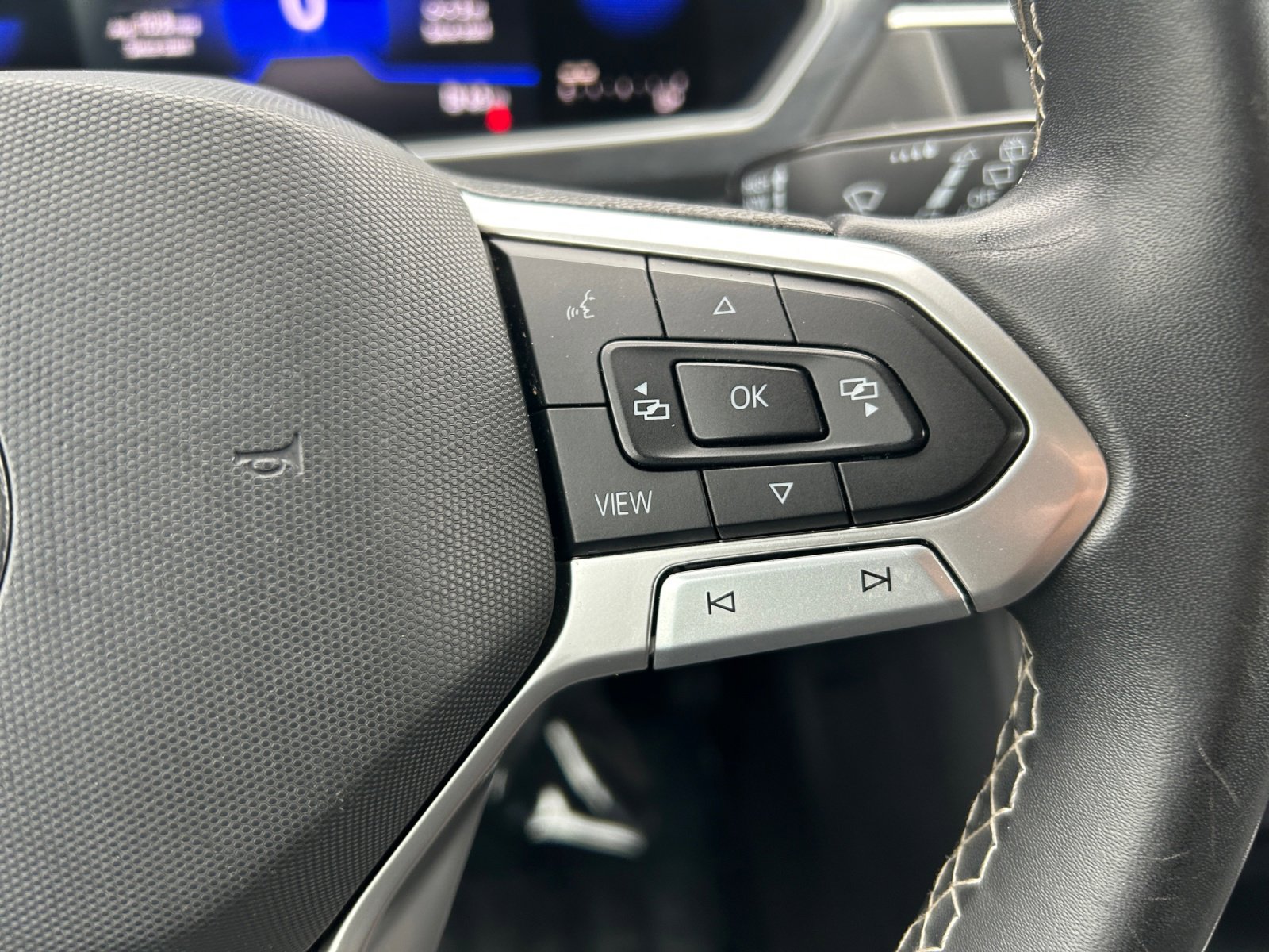 Certified 2022 Volkswagen Tiguan SE AWD/4WD image 6