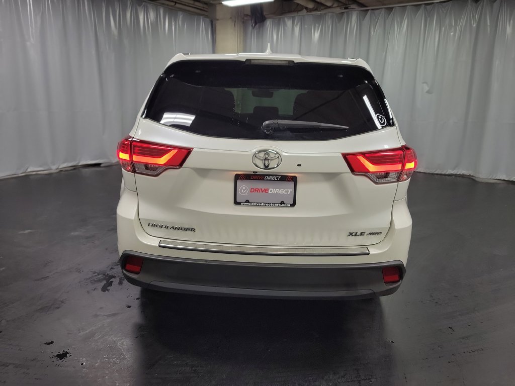 Used 2017 Toyota Highlander XLE AWD/4WD image 7