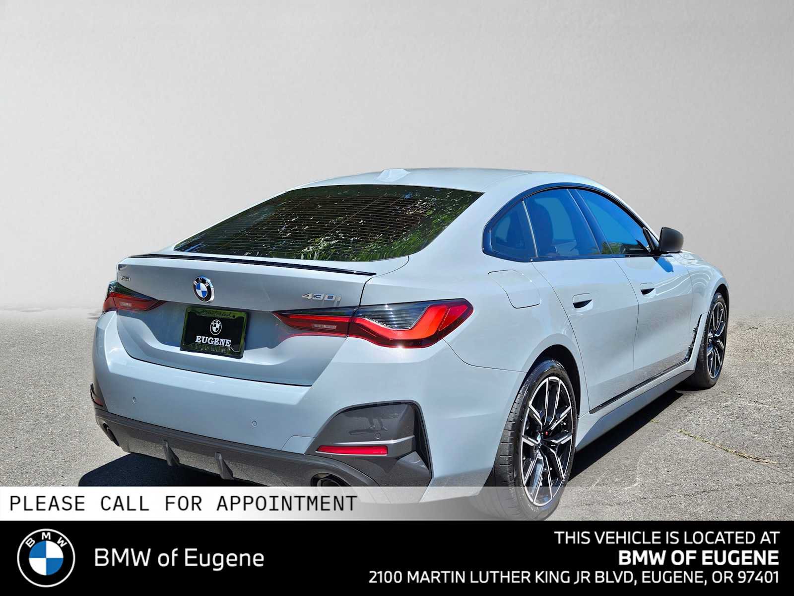 Used 2023 BMW 430i Gran Coupe xDrive w/ M Sport Package AWD/4WD image 3